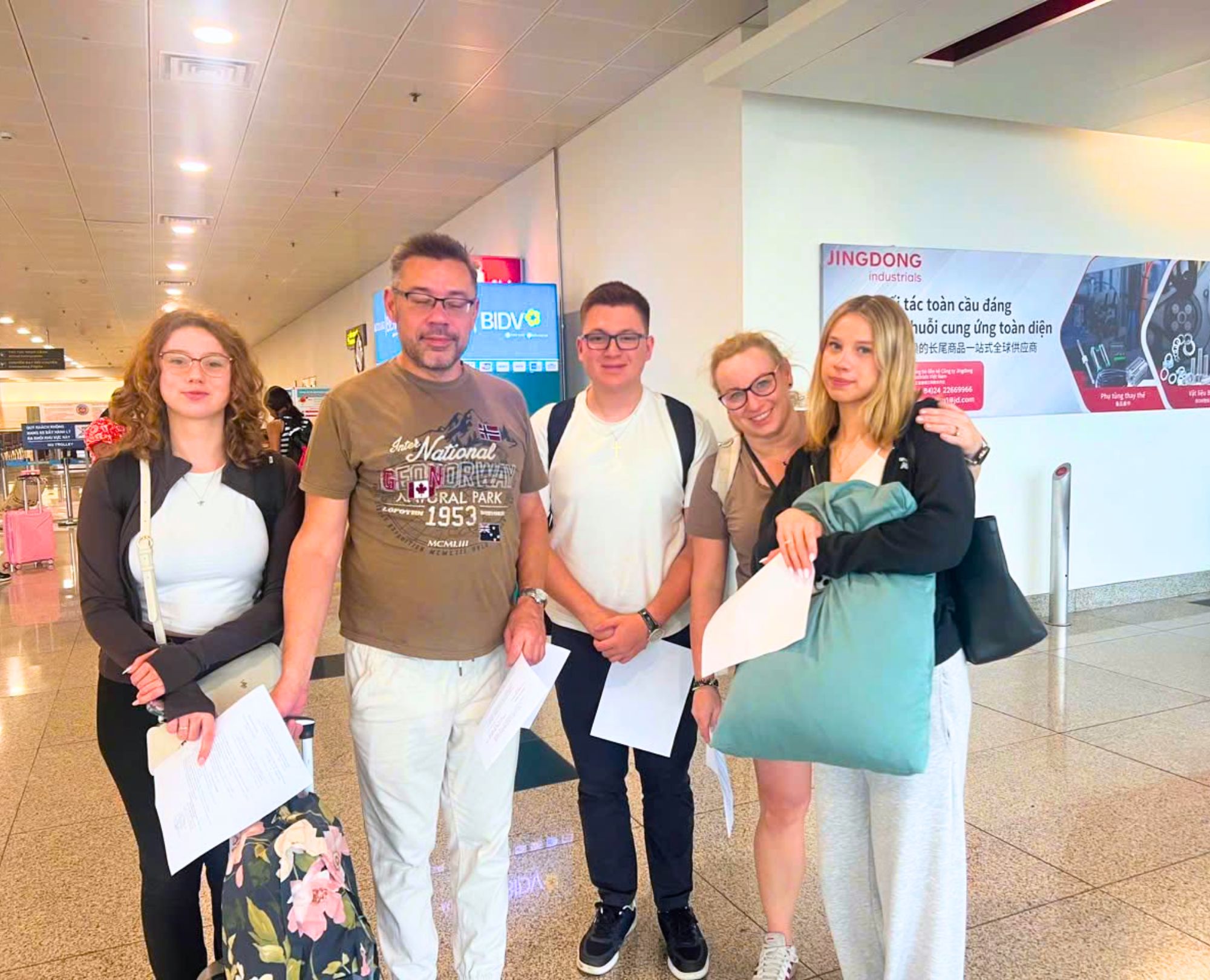 Family traveling to Phu Quoc under Vietnam visa exemption policy arriving at the airport