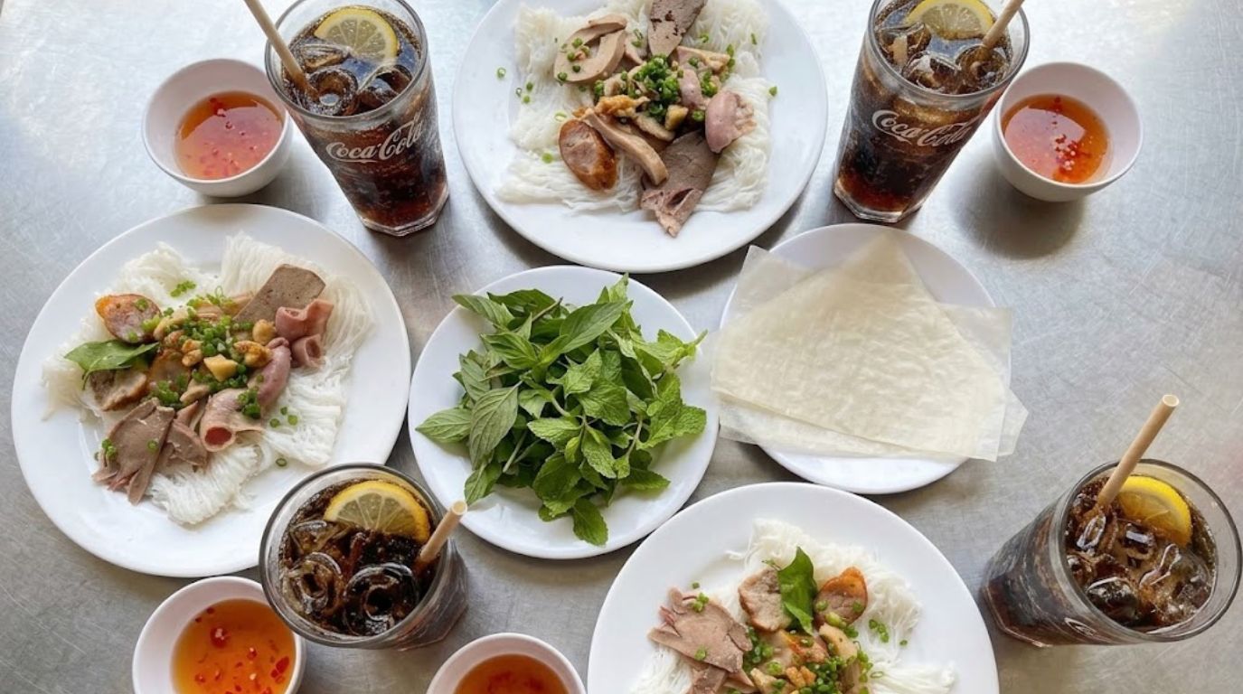 Authentic Banh Hoi Long Heo (fine rice vermicelli with pork offal), a famous local specialty breakfast in Quy Nhon