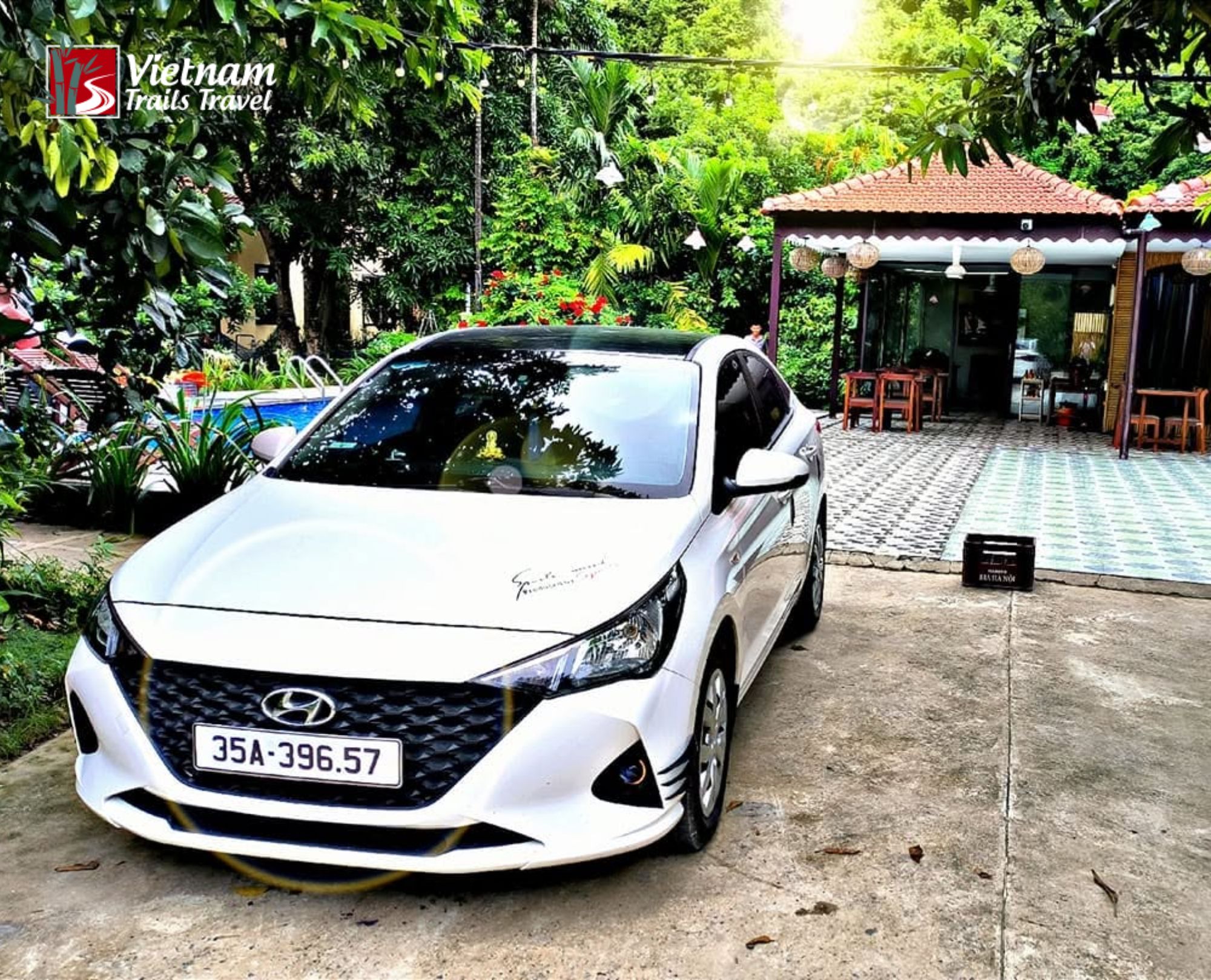 Hyundai sedan for private car tour around Ninh Binh attractions