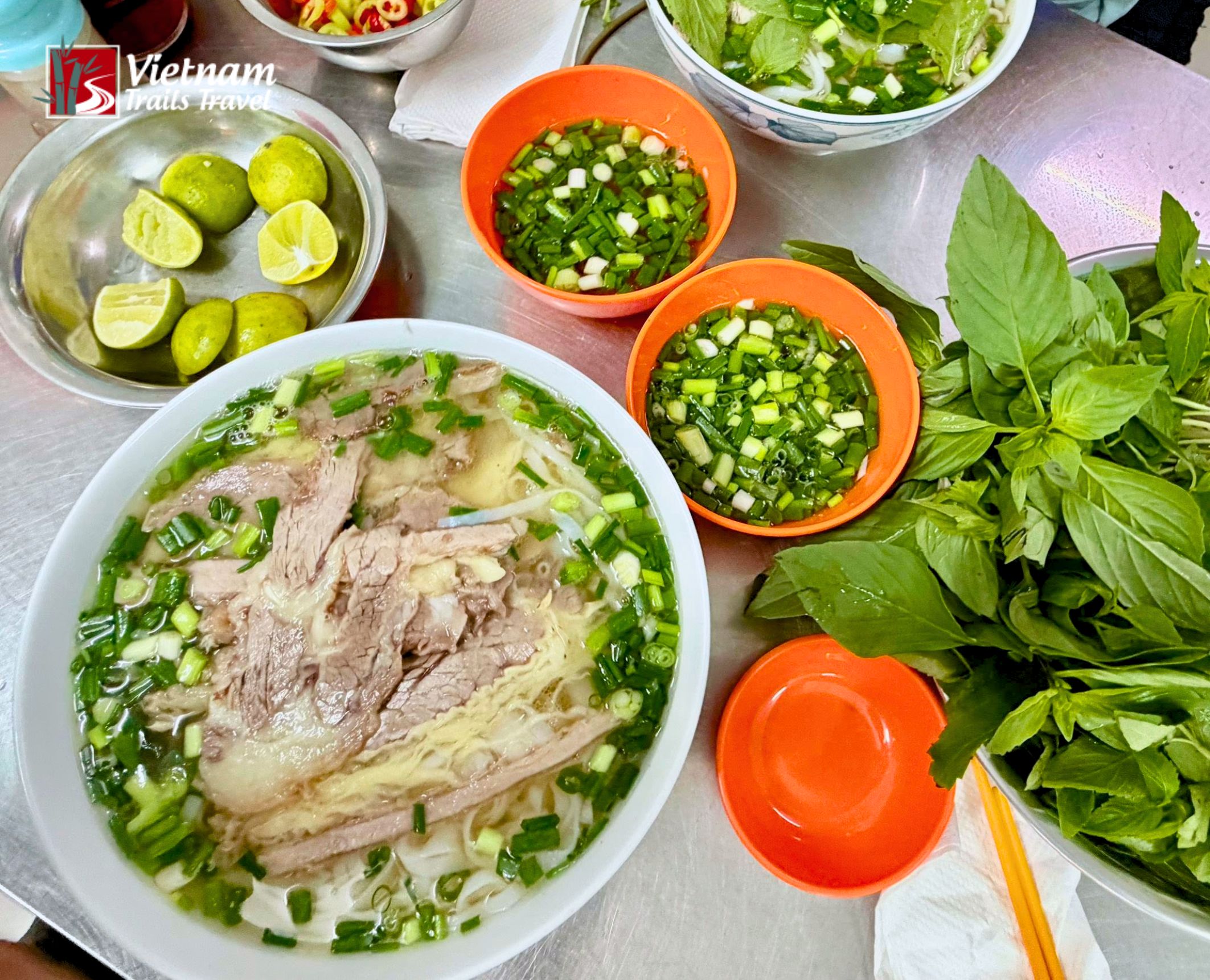 Pho Tau Bay